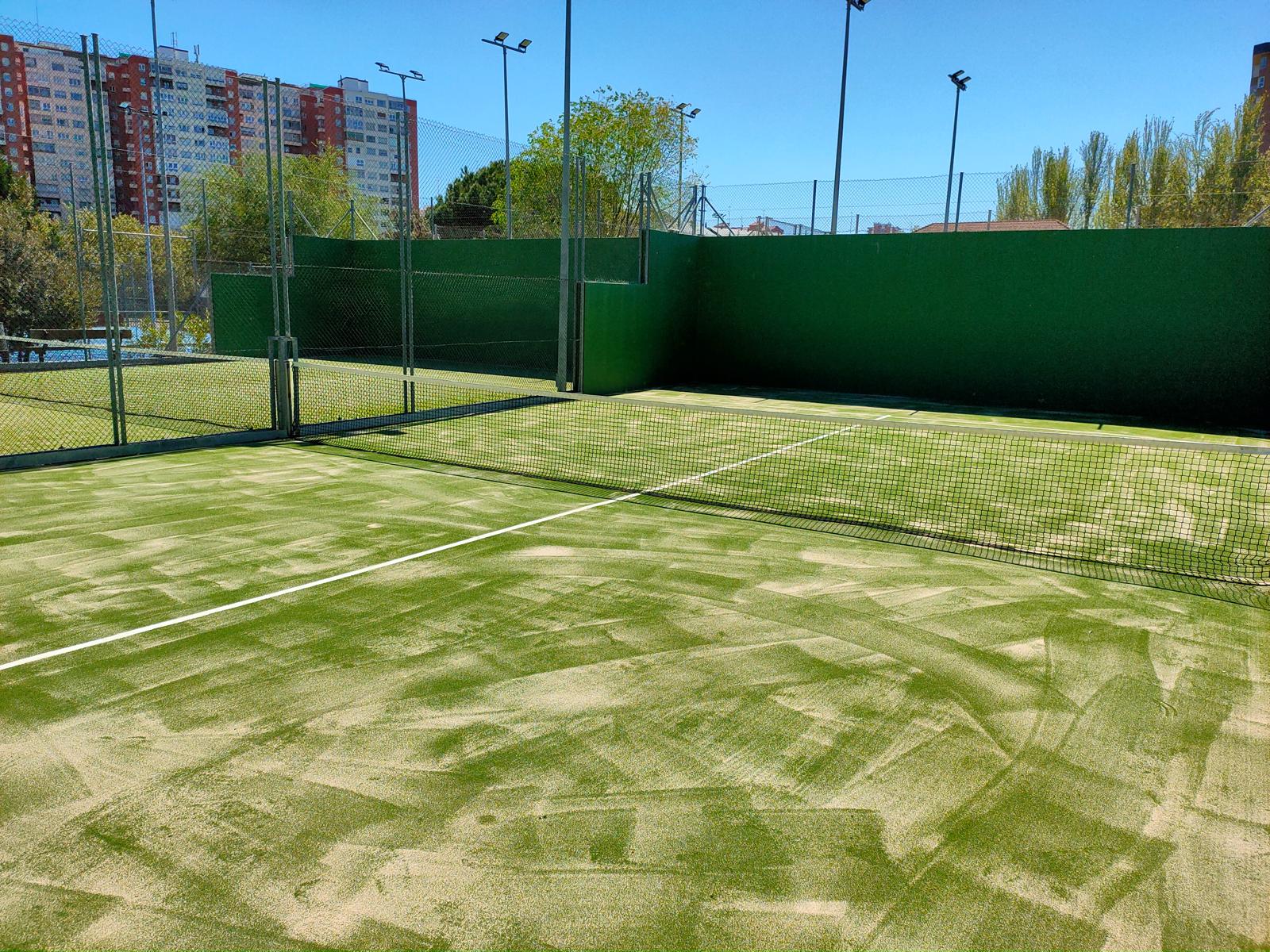 Pista de pádel con césped artificial Greenial